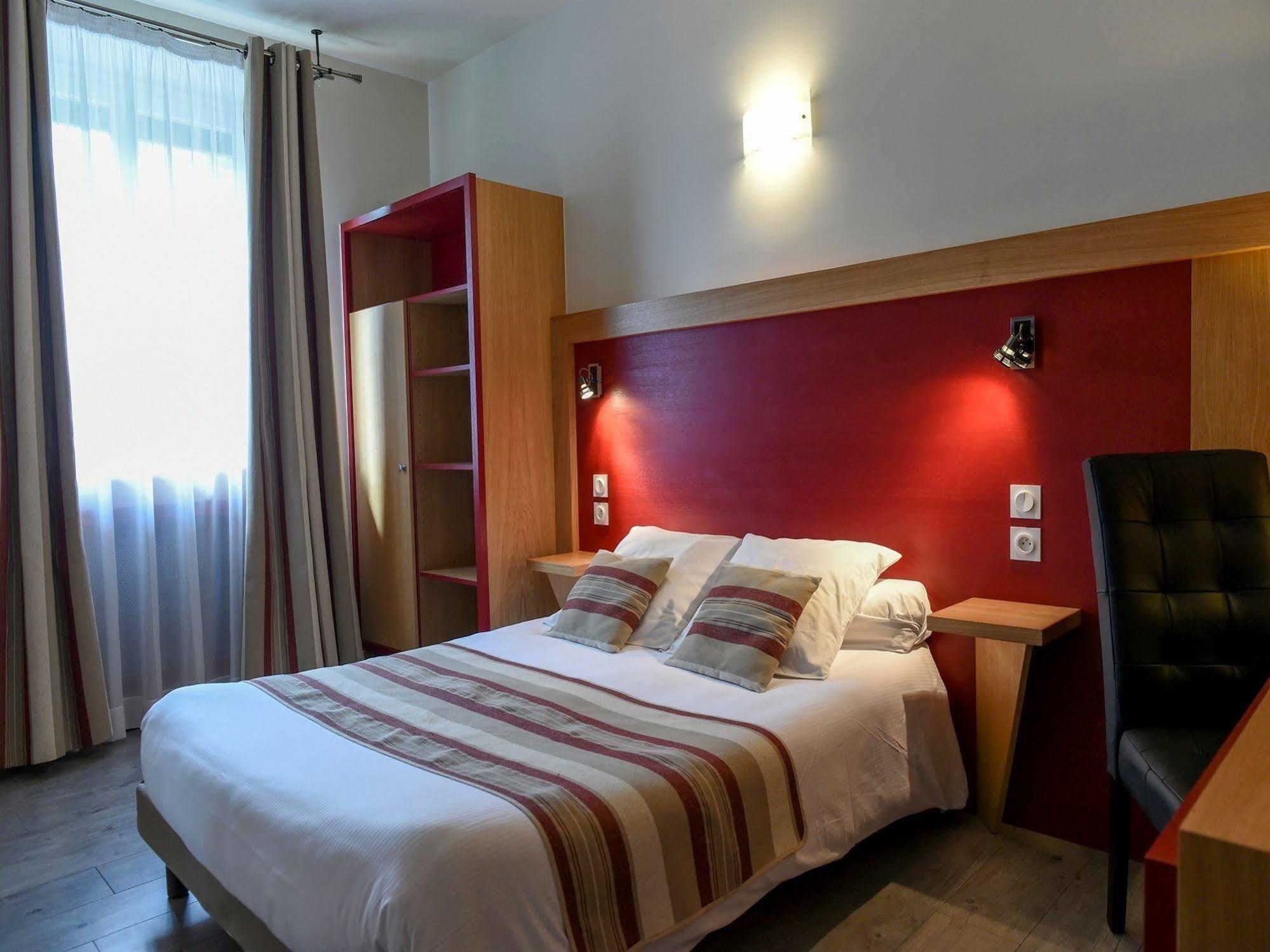 Auberge Des Moulins Pont-Les-Moulins Zewnętrze zdjęcie